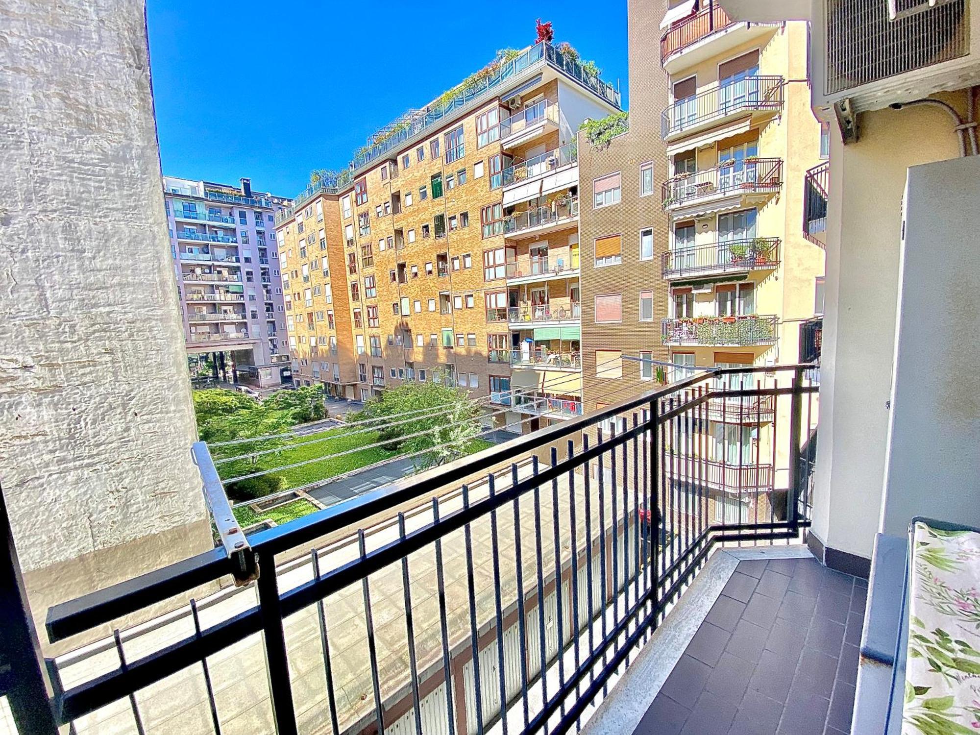 Beada Home, A Pochi Passi Dal Centro Storico Milano E Navigli, Con Fermata Metropolitana Sotto Casa Dış mekan fotoğraf